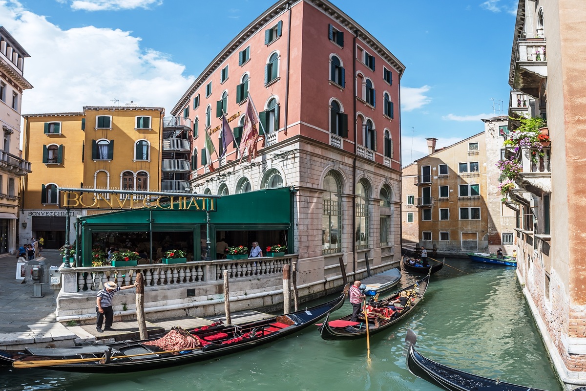 bonvecchiati palace hotel venice italy